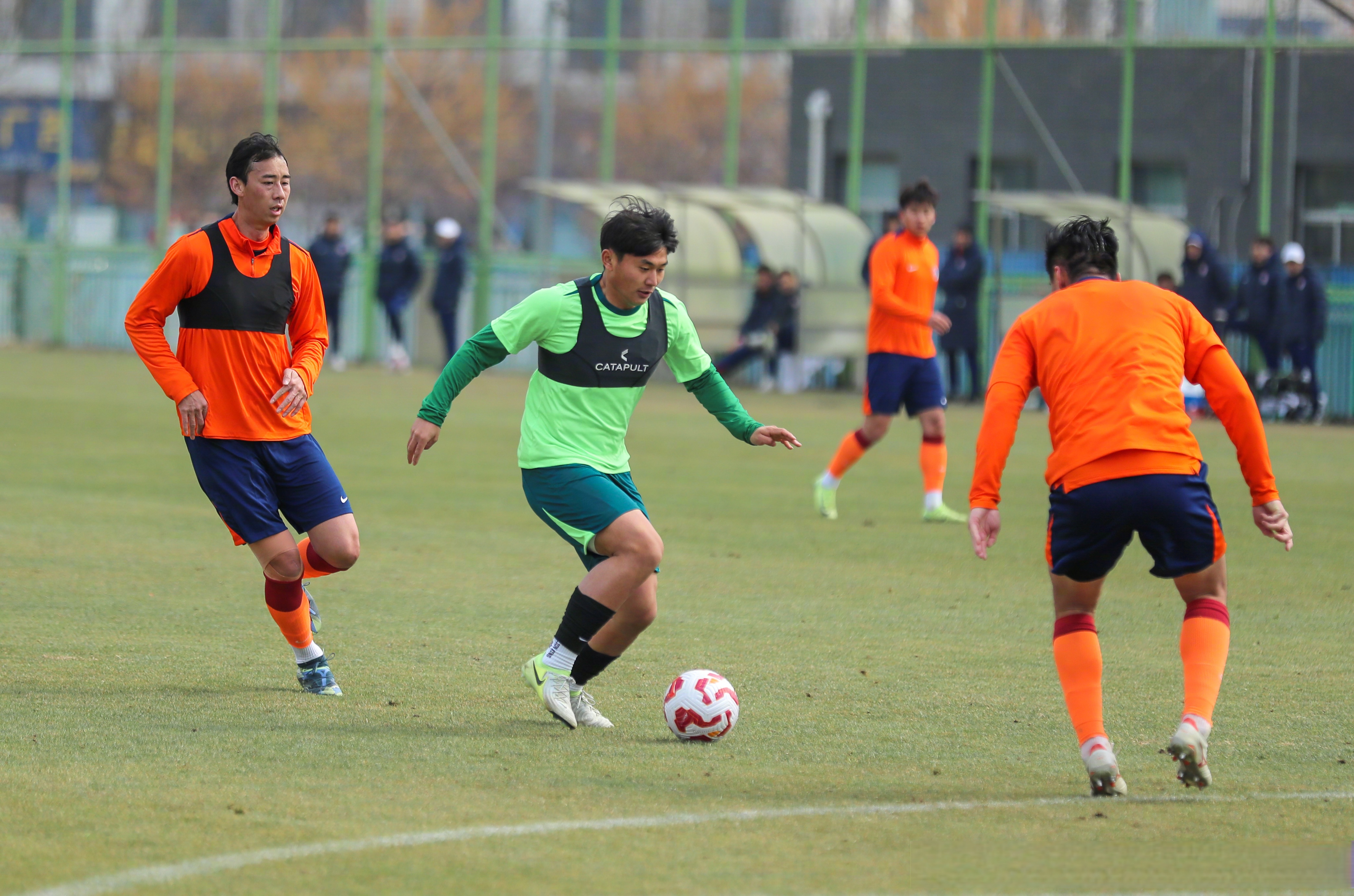 英雄联盟赛程公布-关于赛后体能课后，切尔西篮板制胜备战葡超，底气十足，年轻球员得到机会的信息